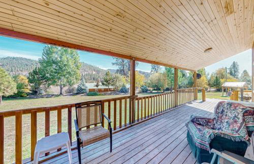 Rustic Cabin with Decks and Hot Tub in Garden Valley! - Foto 24