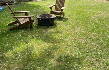 Tiny home in Grade 1 listed church garden - Photo 22