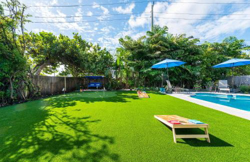 Backyard Oasis 3 Hole Golf Pool Fire Pit - Foto 30