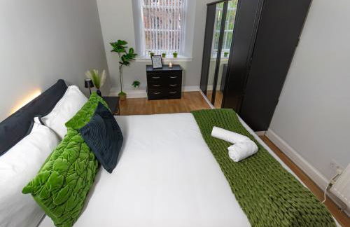 FREE Pool Table Cinema Room TableTennis AirHockey Glasgow City - Foto 19