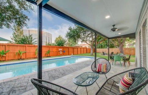 Friendswood Getaway - 5 Bedrooms + Pool + Patio - Foto 30