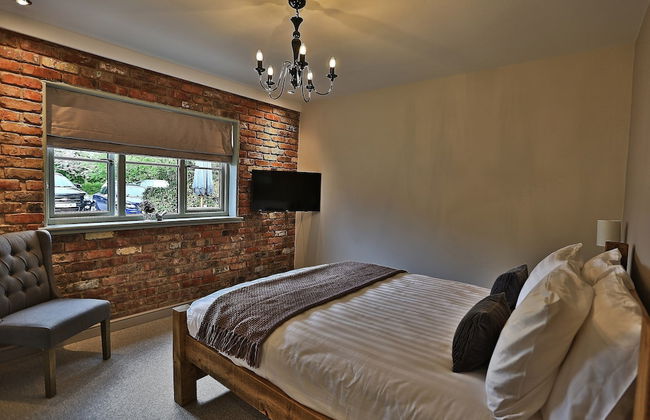 The Cock O' Barton - Photo 9