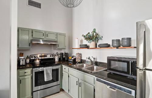 Skyloft Condo - Walk To Stadiums - City Views - Foto 12