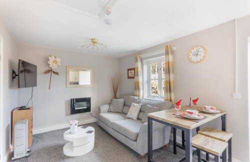 Lesbury Lodge - (a 'bijou residence') with hot tub - Foto 9