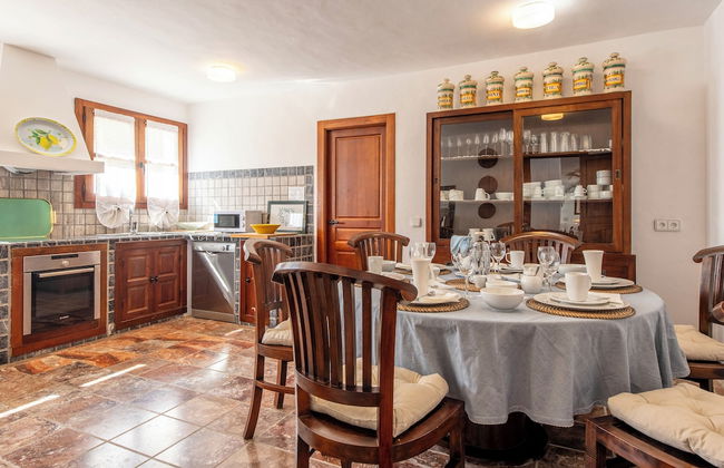 San Josep 6-bed Villa, Sleeps 14, Pool & Sea View - Photo 32