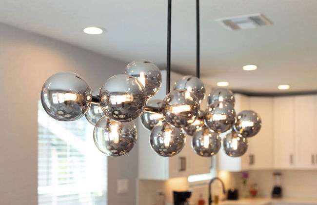 Spacious & Homey 4br/3ba W/amenities Near Downtown - Foto 34