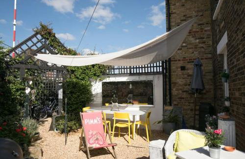 Gorgeous House near Windsor & River Thames - Photo 4