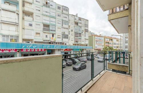 2-bedroom gem Central Odivelas - Foto 7