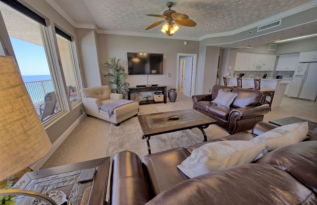 Stylish Oceanfront Condo with Beach and Picnic Area Access - Unit 1706 by RedAwning - Foto 12