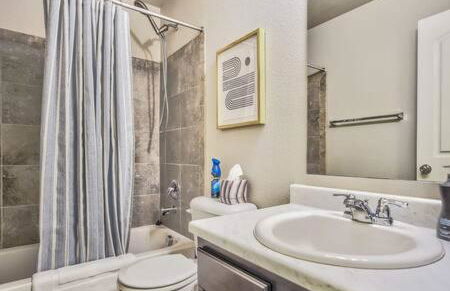 _Entire Home_Game Room_Basement_FirePit_ - Foto 45