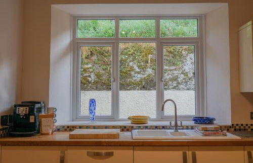 18th-Century Farmhouse with Countryside Views - Foto 31