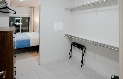 Convention Ctr Bespoke Beauty - 2BD Pool,Gym,Hot tub,Pkg - Foto 30