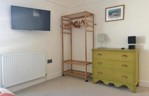 Pandora Cottage Charming Seaside Escape, Newlyn, Sleeps 4 - Photo 3
