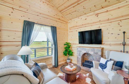 Pond and Grazing Cattle! Rural Getaway Near Van - Foto 4