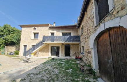 Appartement avec jaccuzzi privatif en RDC proche via rhona - Photo 6