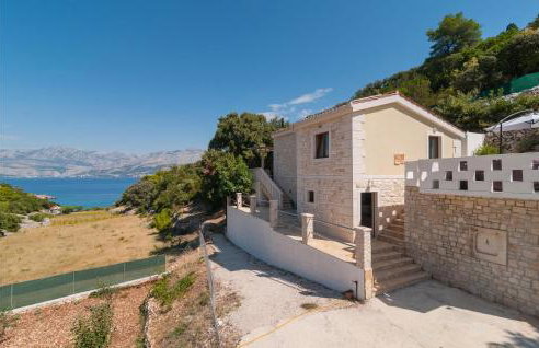 2 Bedroom Awesome Home In Praznica - Foto 1