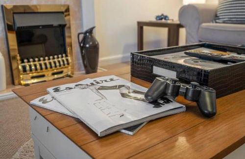 Spacious Apartment with Parking! - Photo 8