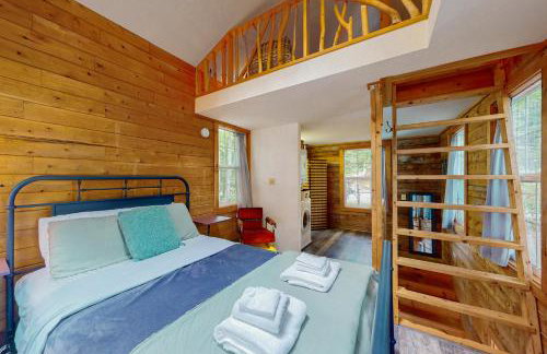 Lazy Lumberjack Lakeside Cottage - Photo 14