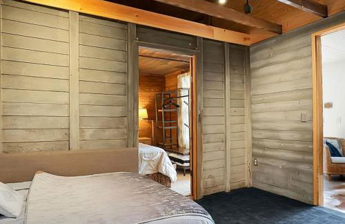 Awendaw Retreat 2 BR Cottage BBQ & Fire Pit - Foto 20