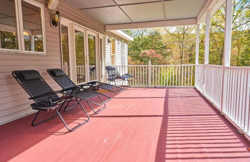 Serene Rustic Retreat with Lake - Foto 18