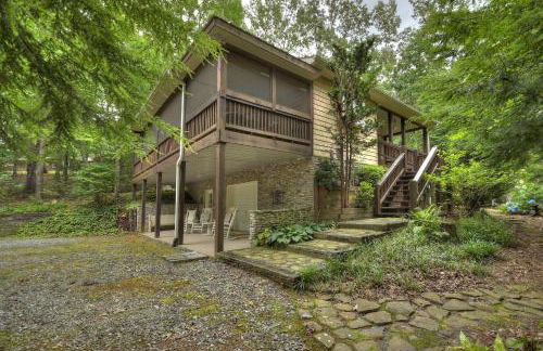 Southern Living Cottage Cozy up by the fire relax on the porch and enjoy peaceful surroundings - Foto 53