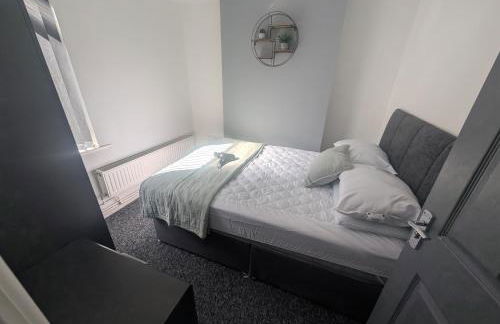 3BR Home Near Swansea City Centre - Foto 14