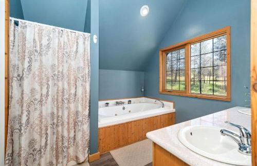 Spacious Rustic Cabin Rental with a Hot Tub in Cheney, Washington - Foto 22