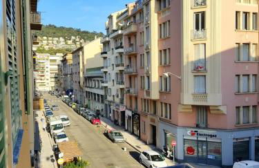 2 à 6 personnes - WELCOME TO NICE ! LOGEMENT PORT - Photo 8