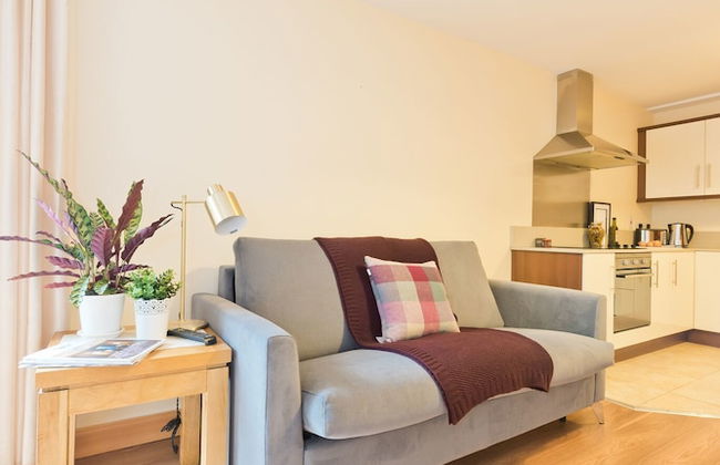 Broc House Suites - Photo 40