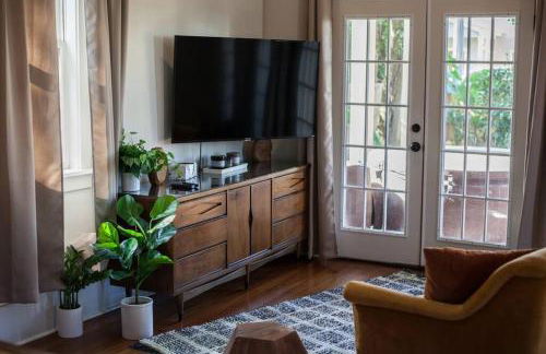 Secret Garden Studio w/ Hot Tub: Near Forsyth Park - Foto 24