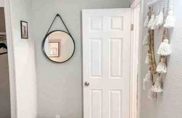 Renovated Bungalow Getaway - Foto 40