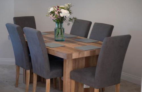 Country Crabtree Bungalow with large wild garden - Photo 52