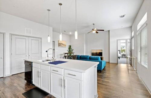 Modern Austin 2BR 2B Apt with Pool Parking & WIFI - Foto 28