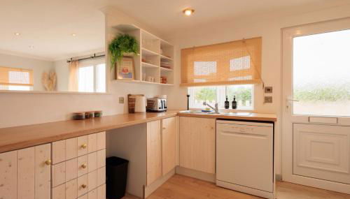 Sunset Lodge, River View & Log Burner - Foto 5