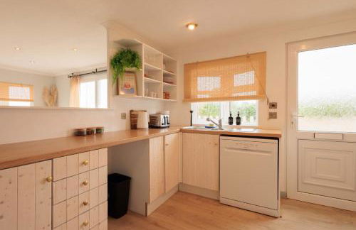 Sunset Lodge, River View & Log Burner - Foto 5