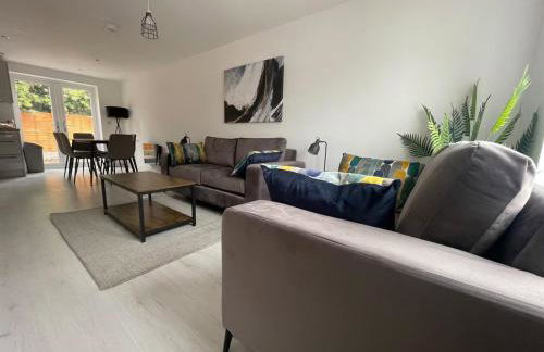 3 Bedroom New House Sleeps 5 with FREE Parking & WiFi-A - Foto 3