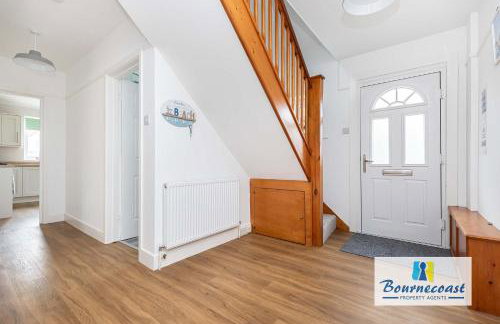 MUDEFORD ESCAPE by BOURNECOAST - A Chalet Bungalow with a Garden - Ideal for Family Getaways - HB9600 - Foto 12