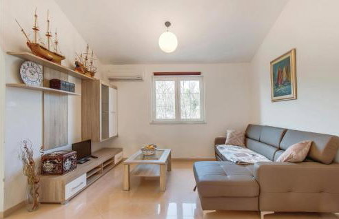 Amazing Apartment In Porozina With Wifi - Foto 2