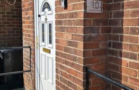 Cosy 2-bed apartment with free parking & ramp access - Foto 6