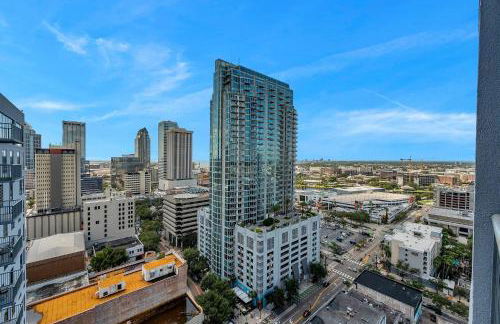 Luxury 1 BR with DEN Downtown Tampa Apt - City Views, Rooftop Pool, Workspace - Foto 32