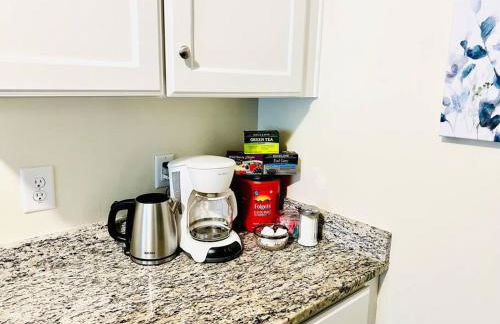 *Prime Pad * King Bed * Long Term Stays* - Foto 2