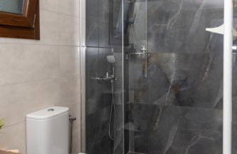 Το Σπίτι της Γιαγιάς 2 (Grandma's House 2) - Foto 7