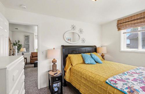Cozy Downtown Cottage Near Beach and Pier - Foto 17