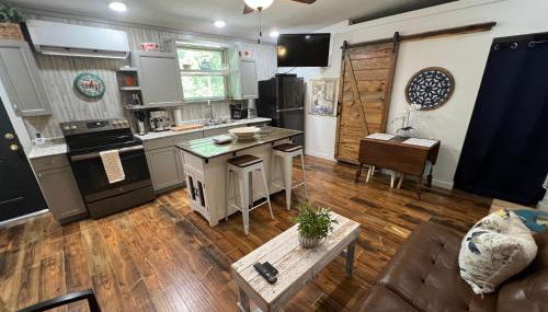 Barn Door Themed Garvan Gardens Blue Bungalow - Foto 5, stove