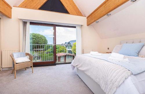 MOONGATE by BOURNECOAST - A Delightful Chalet Bungalow with a Garden and Parking - HB10672 - Foto 2