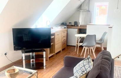 Delightful Ely house Bright and warm with cathedral view - Photo 14