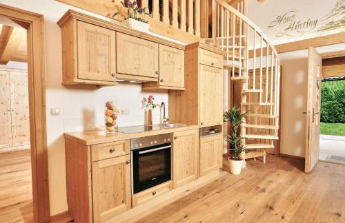 Bayern Chalets bei Salzburg und Berchtesgaden mit Whirlpool und Sauna - Foto 9