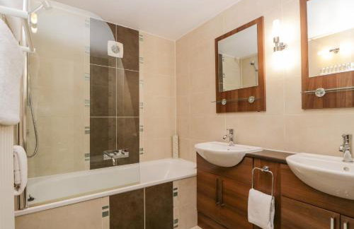 Cosy Corner in the Lakes - Photo 14