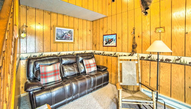 Secluded Woodsy Watersmeet Cabin w/ Fire Pit - Photo 4, Interior