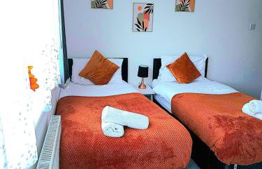 Large House, Home for Contractors- Park Free - Foto 31